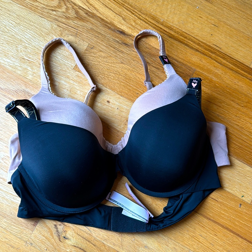 2 NWT Victoria Secret Bras 38 B black and nude